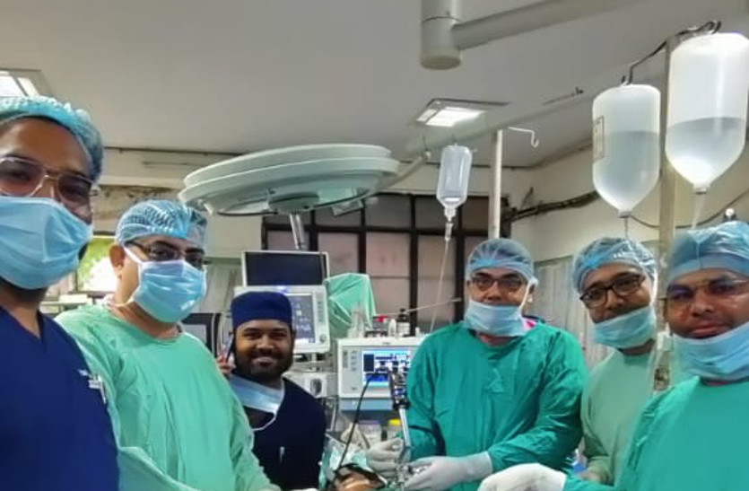 urine pipe made from mouth skinin Jodhpur Mathuradas Mathur Hospital
