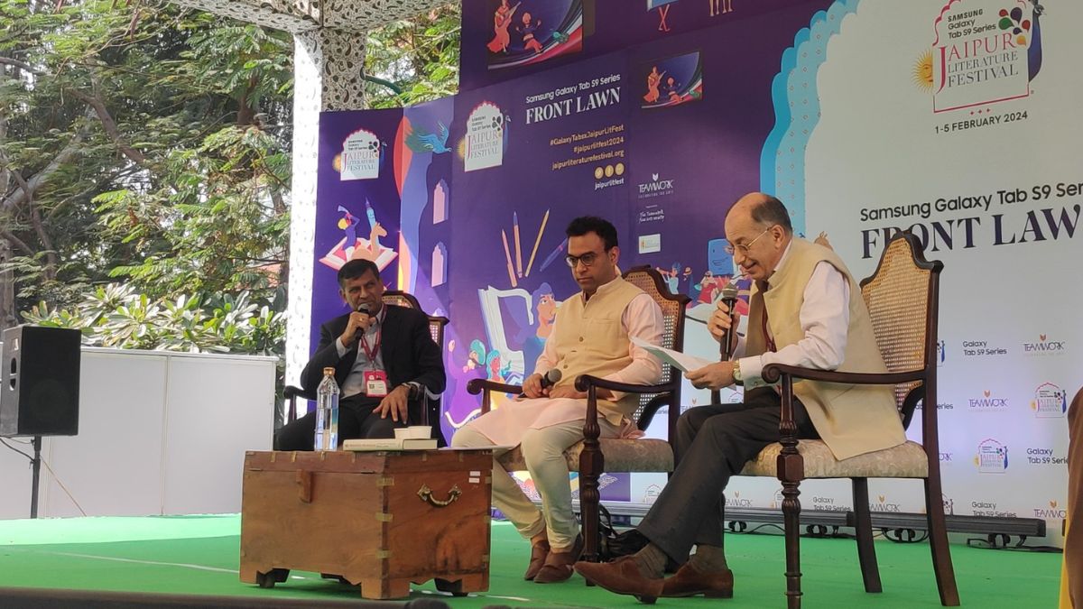 raghuram_rajan_at_jaipur_literature_festival_2024.jpg