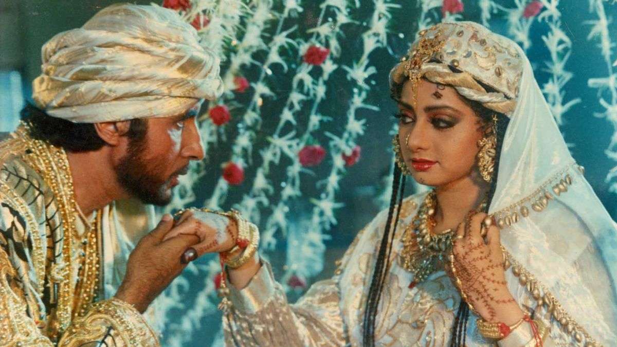 Amitabh Bachchan sent a truckload of roses to Sridevi work in film Khuda Gawah