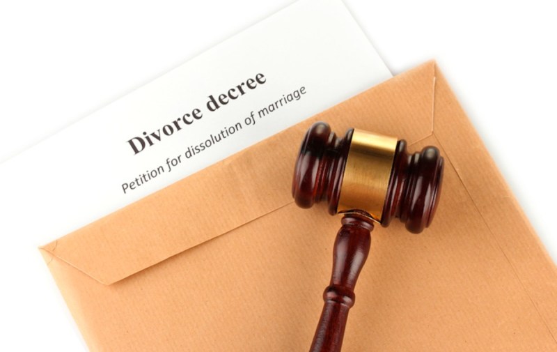 divorce_lawsuit.jpg