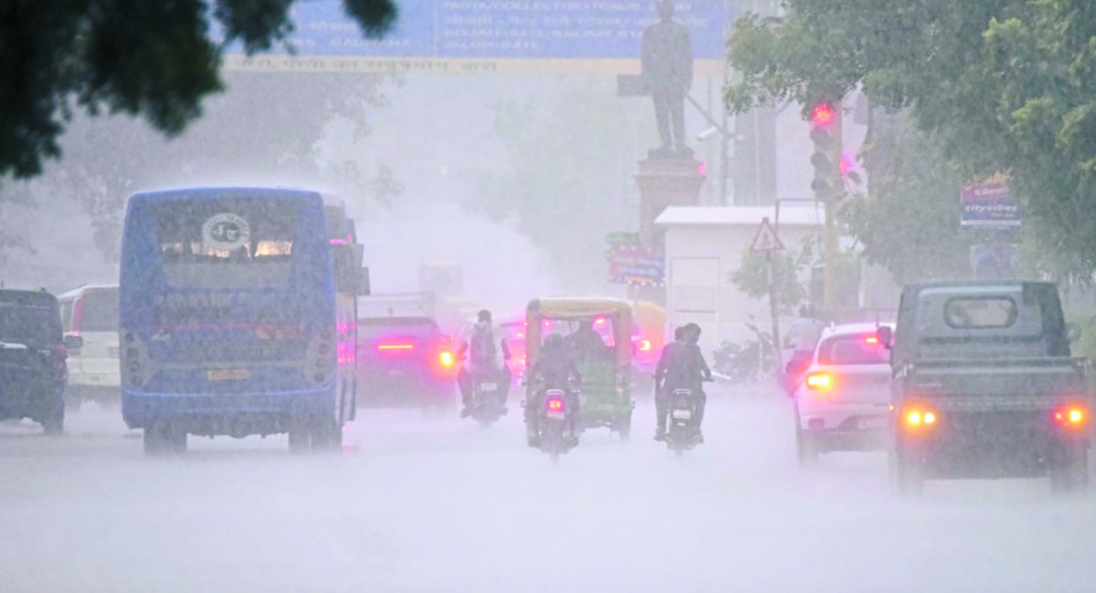 hail_will_fall_in_more_than_half_a_dozen_districts_in_rajasthan.jpg