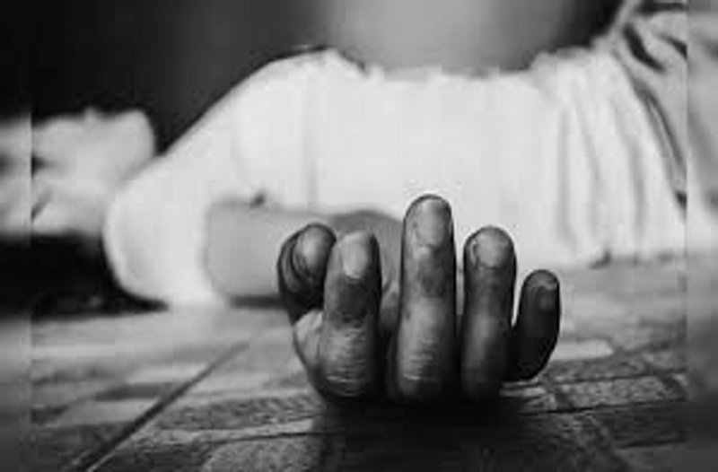 स्कूल से घर लौट रही छात्रा की संदिग्ध हालत में सडक़ पर पड़ी थी लाश, डॉक्टर की ये बात सुनकर परिजनों के उड़े होश