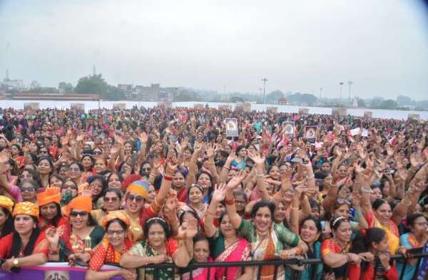 Saree Walkathon : साड़ी वाॅकथाॅन में दिखी देशभर की संस्कृति