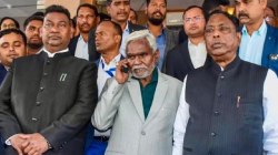 EX CM: बगावत कंफर्म! चंपई सोरेन ने घर और X से हटाया पार्टी का नाम, 6 विधायकों के
साथ भाजपा में शामिल हो सकते हैं कोल्हान टाइगर - image