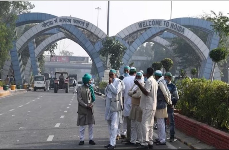 दिल्ली कूच को लेकर किसानों ने निकाला ट्रैक्टर मार्च