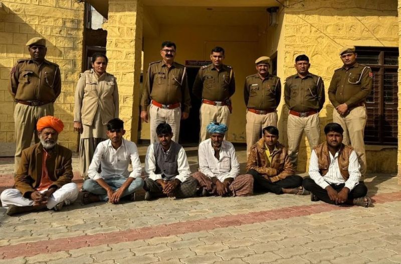  वांछित आरोपियों को गिरफ्तार किया।