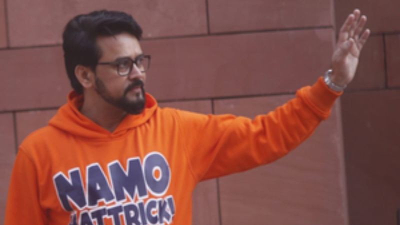 Anurag Thakur arrived at Parliament House wearing a saffron T-shirt of 'Namo hat trick', said - Abaki bar 400 paar