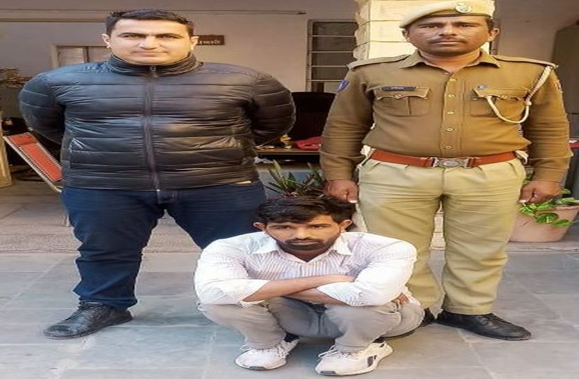 एटीएम कार्ड बदलकर रुपए निकालने वाले गिरोह का सरगना गिरफ्तार