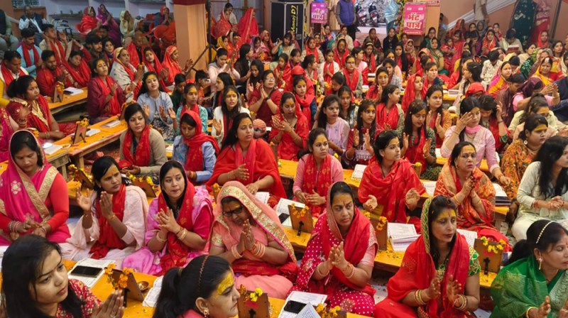 151 आसनों पर किए संगीतमय श्री श्याम अखंड ज्योति के पाठ, राधा कृष्ण की मनमोहक झांकियां सजाई