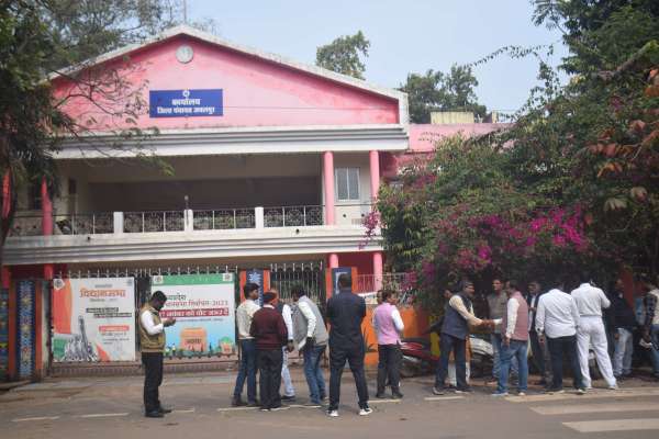 कॉग्रेस से भाजपा मे शामिल अध्यक्ष बनी  