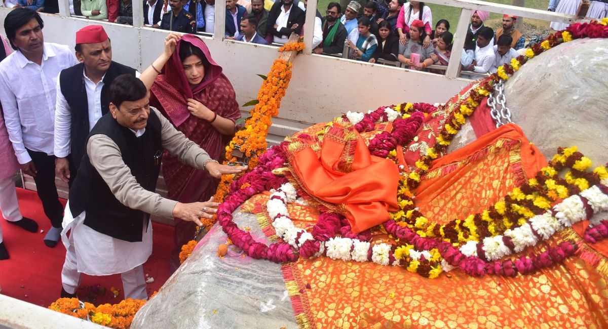 Akhilesh Yadav is building Kedareshwar temple in Etawah