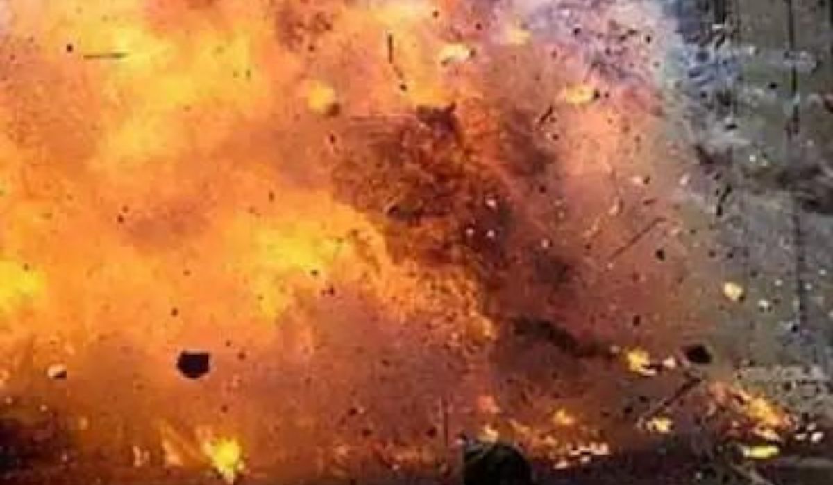 bomb blast in UP chitrkoot painful death of 3 people