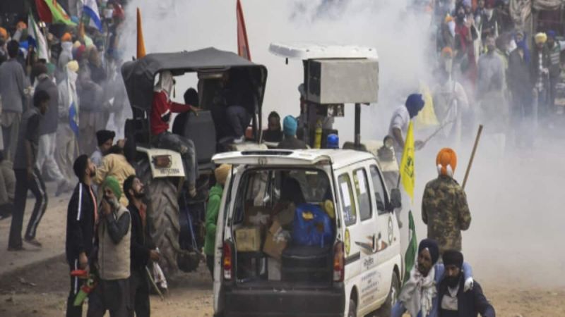 Farmers standing at Shambhu border four borders of Delhi completely sealed