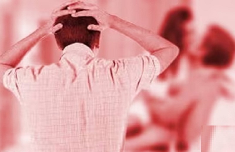 Post Marital Affair: प्रेमी की बांहों में पत्नी को देख बौराया पति, दोस्त के साथ मिलकर कर दी लैला-मजनू की हत्या