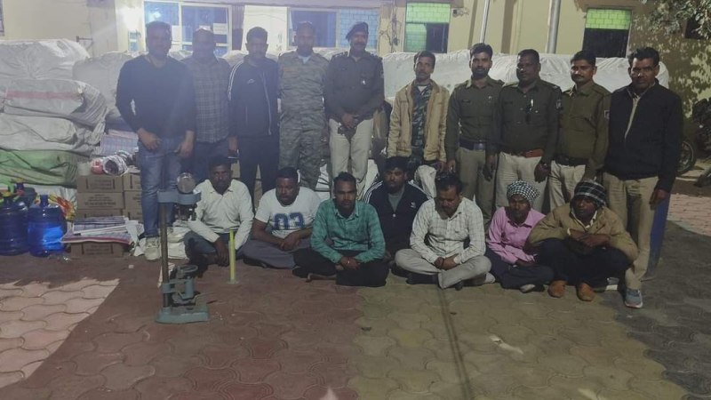 करैरा पुलिस ने पकड़ा शराब बनाने का कारखाना