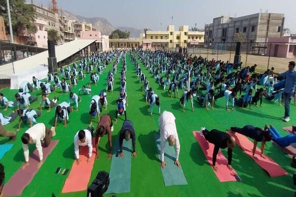 surya_namaskar_11.jpg