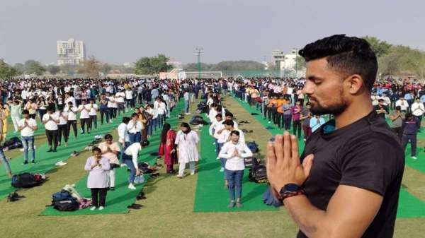 surya_namaskar_1_1.jpg