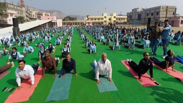 surya_namaskar_8.jpg
