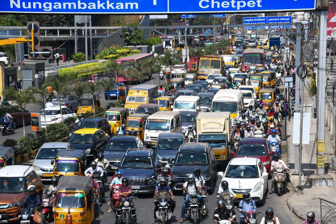 चेन्नई में यातायात जाम से त्रस्त है आम आदमी: एलिवेटेड मार्ग बने तो यातायात जाम
से मिले छुटकारा