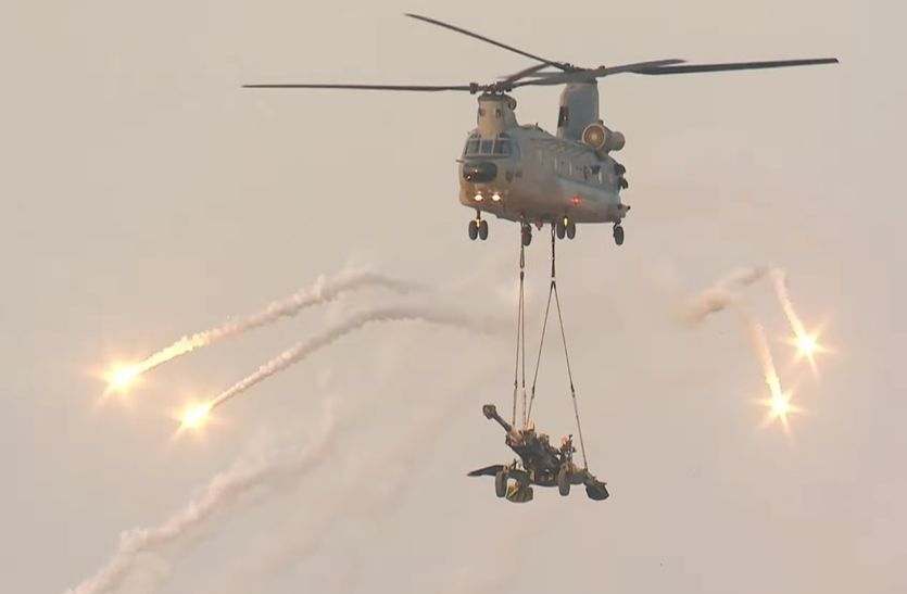 IAF VasuShakti 2024: नभस : वज्र प्रहारम् : मरुस्थल में ‘दुश्मनों’ का काल बना रफाल, जगुआर से हाहाकार
