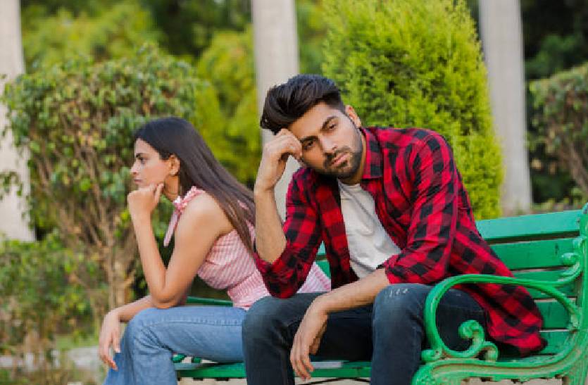 couple_suspicious.jpg