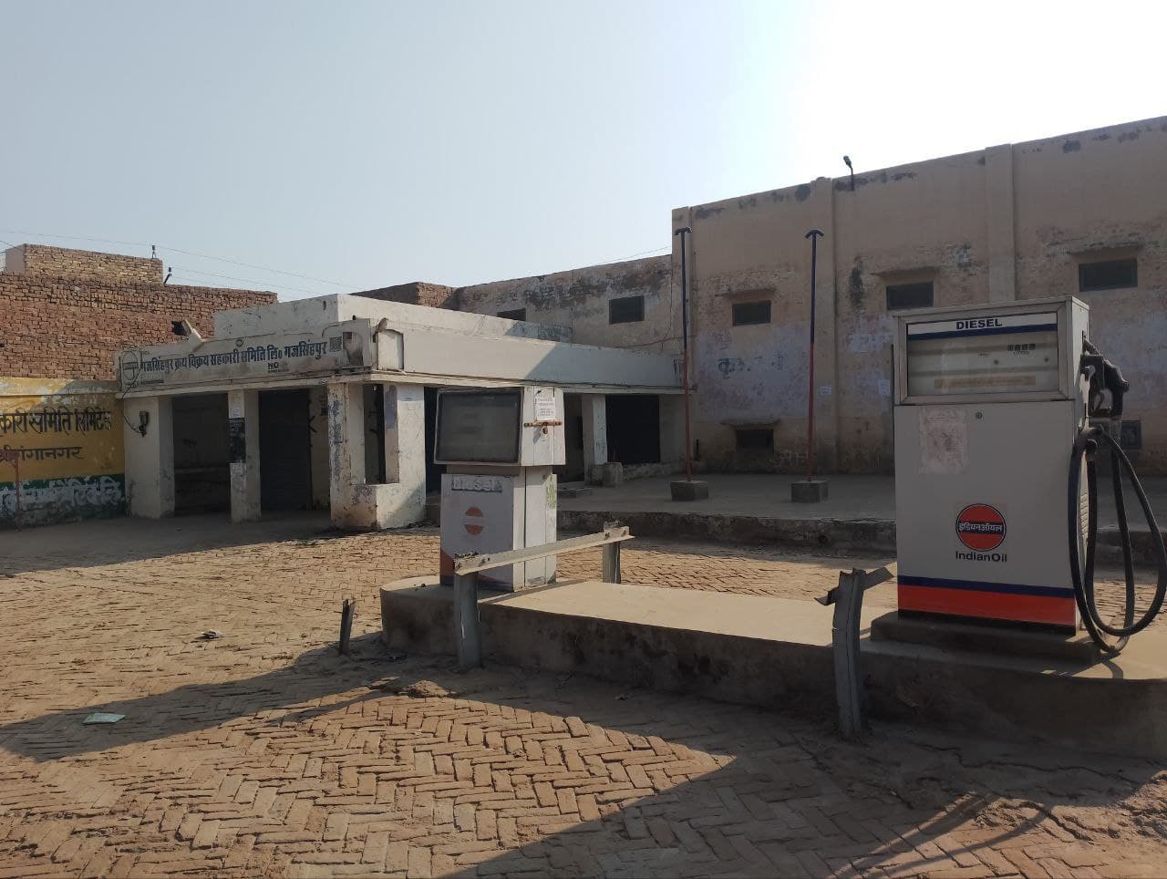क्रय-विक्रय सहकारी समिति में खुला कन्ज्यूमर डीजल पम्प बदहाली का शिकार