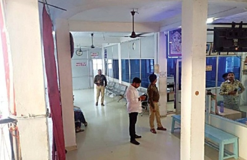 शर्मनाक हरकत: माँ बमलेश्वरी के मंदिर में लगे टीवी स्क्रीन पर हुआ अश्लील फिल्म का ब्रॉडकास्टिंग, मचा हड़कंप