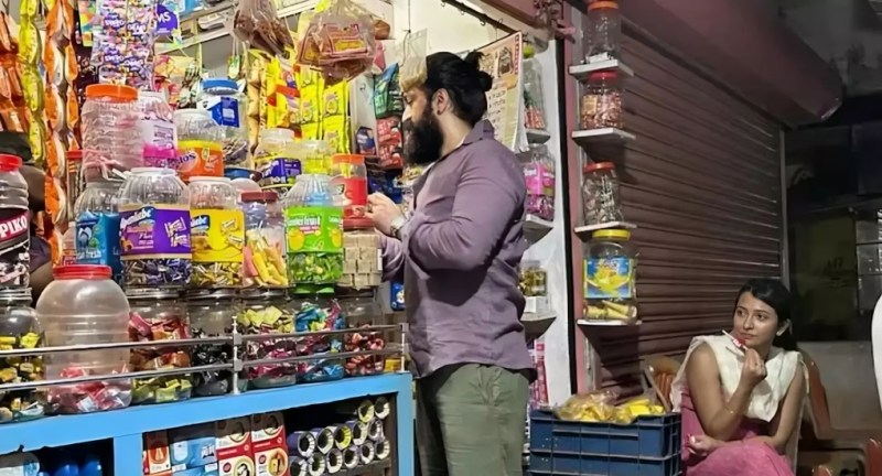 yash purchases candy for radhika pandit