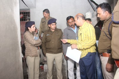 murder :  पड़ोसी से बात करना नहीं हुआ बर्दाश्त, पत्नी की फावड़ा मारकर हत्या कर फरार हुआ पति