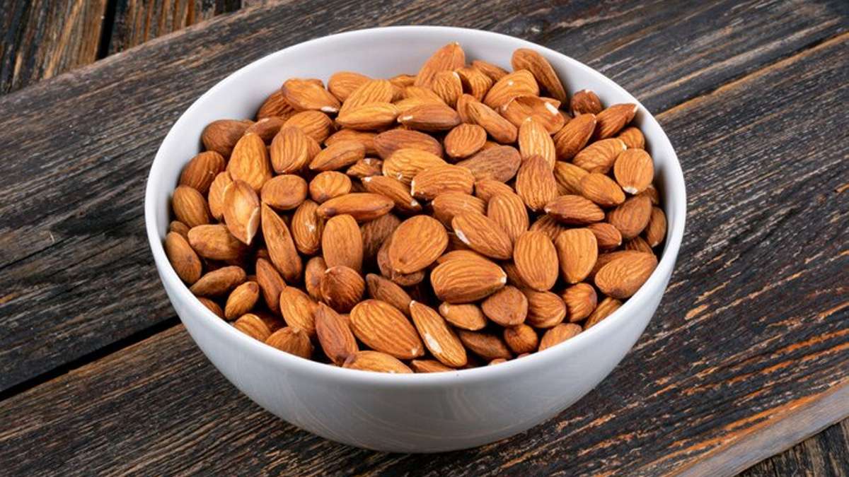 almonds-after-exercise.jpg