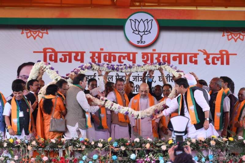 JANJGIR-CHAMPA : 8 विधानसभा के 18 लाख वोटरों को साधने अमित शाह ने संकल्प शंखनाद रैली कार्यक्रम का किया शुभारंभ