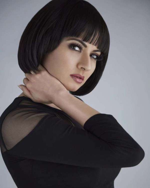 Bhagyashree Birthday Special actress looking beautiful at age 54 