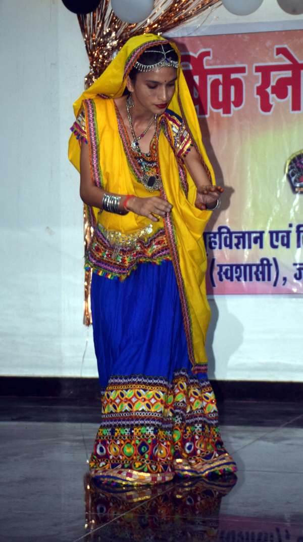 वार्षिकोत्सव मे प्रतिभा  