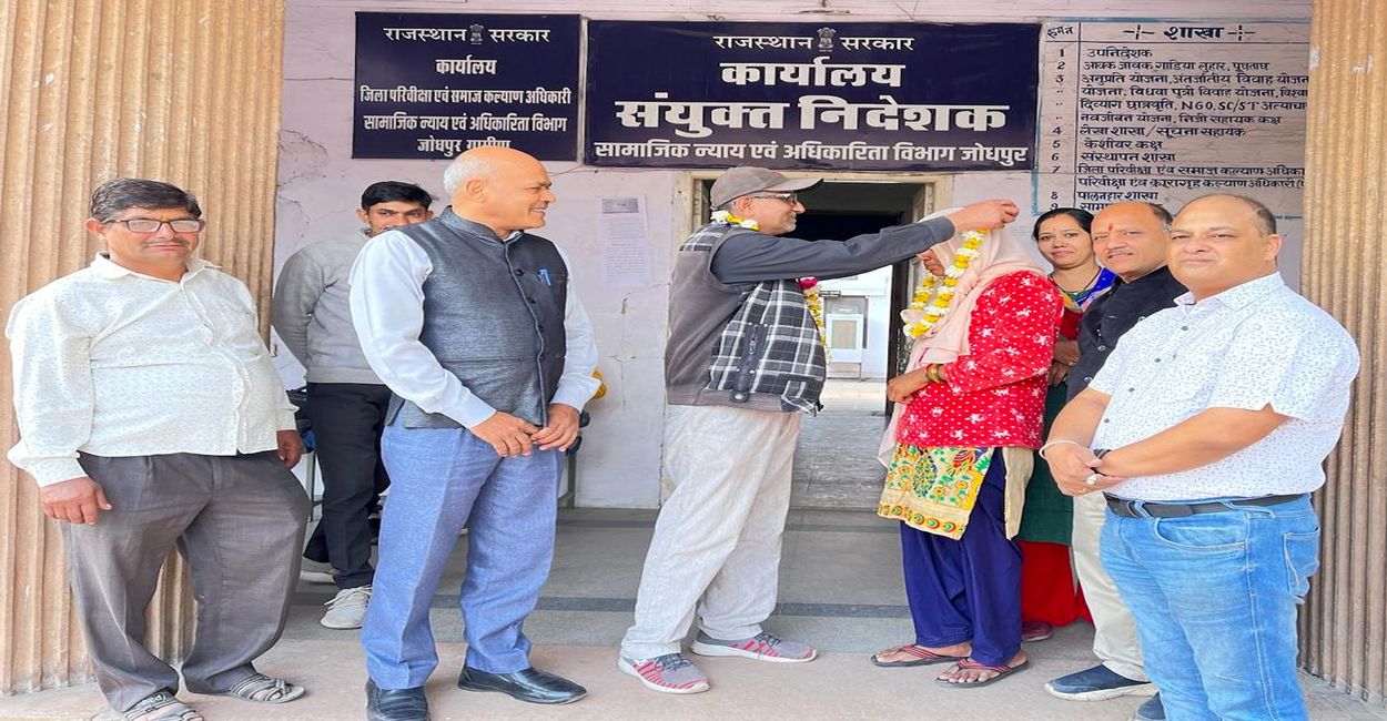 करीब 5 माह बाद अपने पति से मिल भावुक हुई रीना
