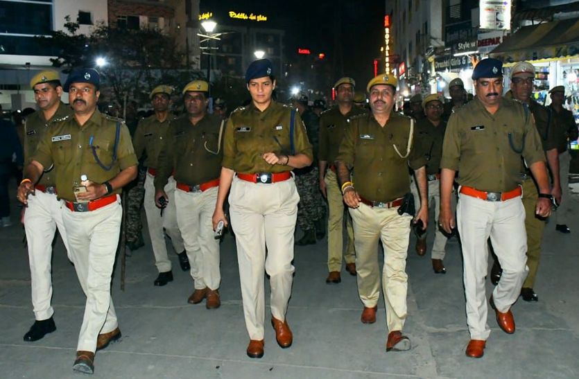 कोटा में कोचिंग एरिया लैण्डमार्क में दल-बल के साथ पहुंची एसपी, फिर जो हुआ…