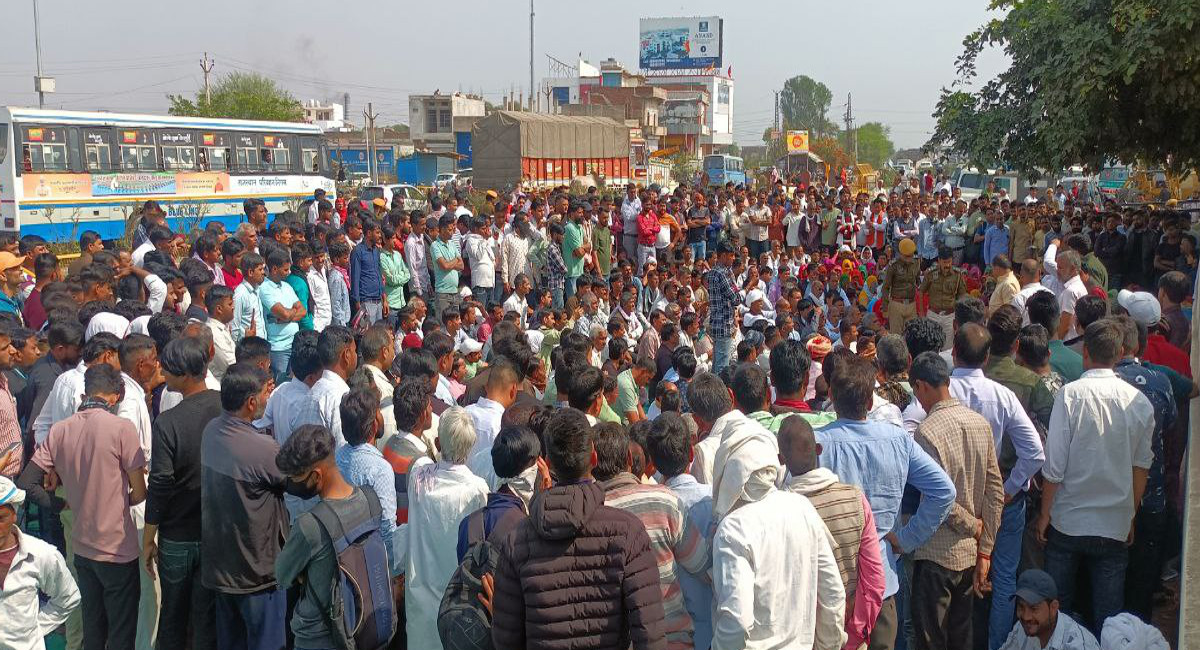 protest_at_kanota_police_station.jpg
