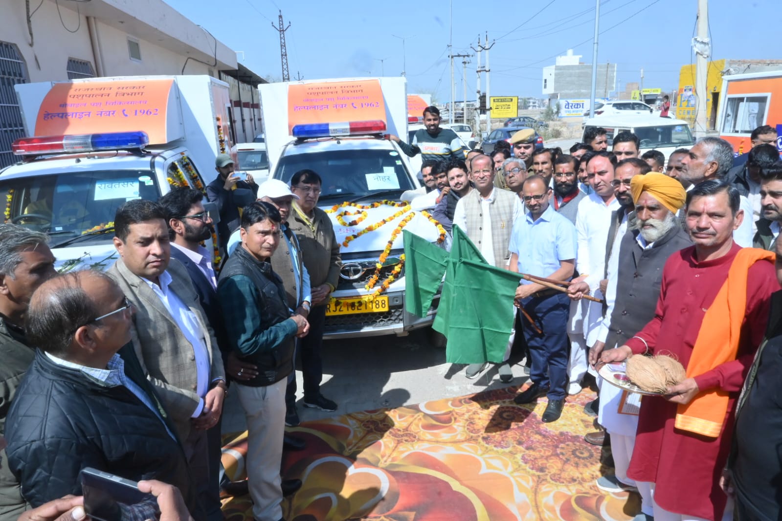 अब पशुओं के बीमार होने पर घर पर आएगी मोबाइल वेटरनरी वैन