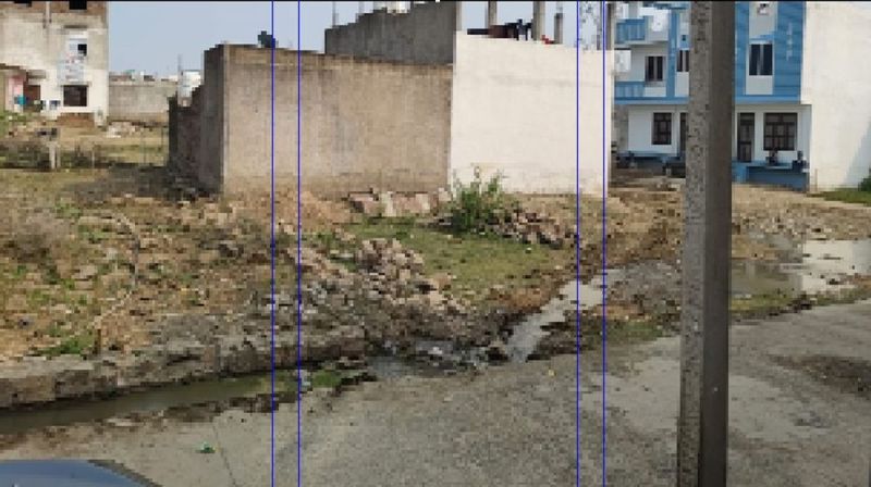 कस्बे में कई जगह खाली भूखंडों में जमा है गंदा पानी