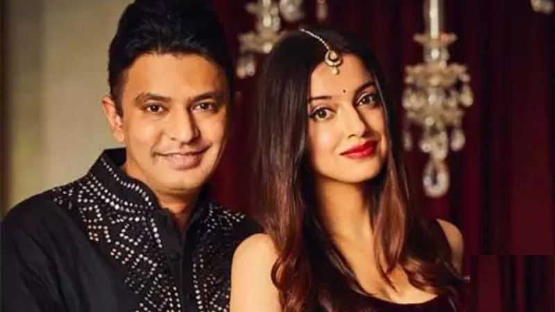 divya_khosla_bhushan_kumar_divorce_rumors_amid_instagram_hint_said_mom_i_tell_you_everything.jpg