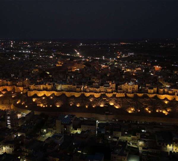jaisalmer_night_view_of_desert_festival.jpg