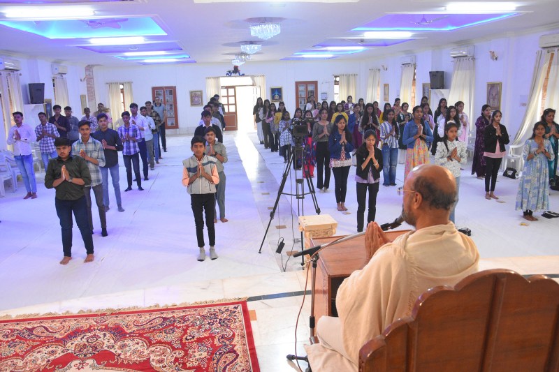 SAMBODHI DHAM--घर में बड़े-बुजुर्ग है, तो समझो घर में संस्कार-सुरक्षा, मान-मर्यादा है