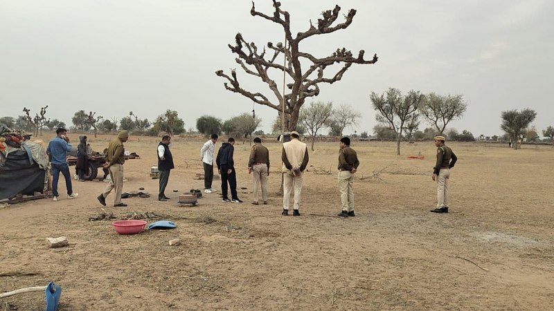 Father killed mother, 14 year old innocent girl told policemen - don't arrest my father