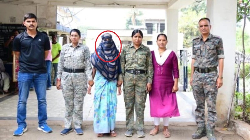 women_naxali_arrested.jpg