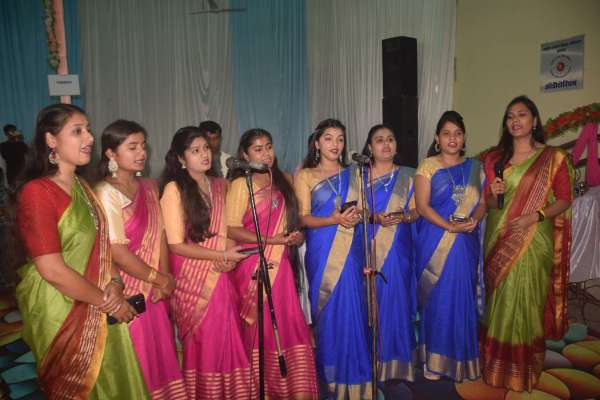 मैडल पाकर चहेरे खिले