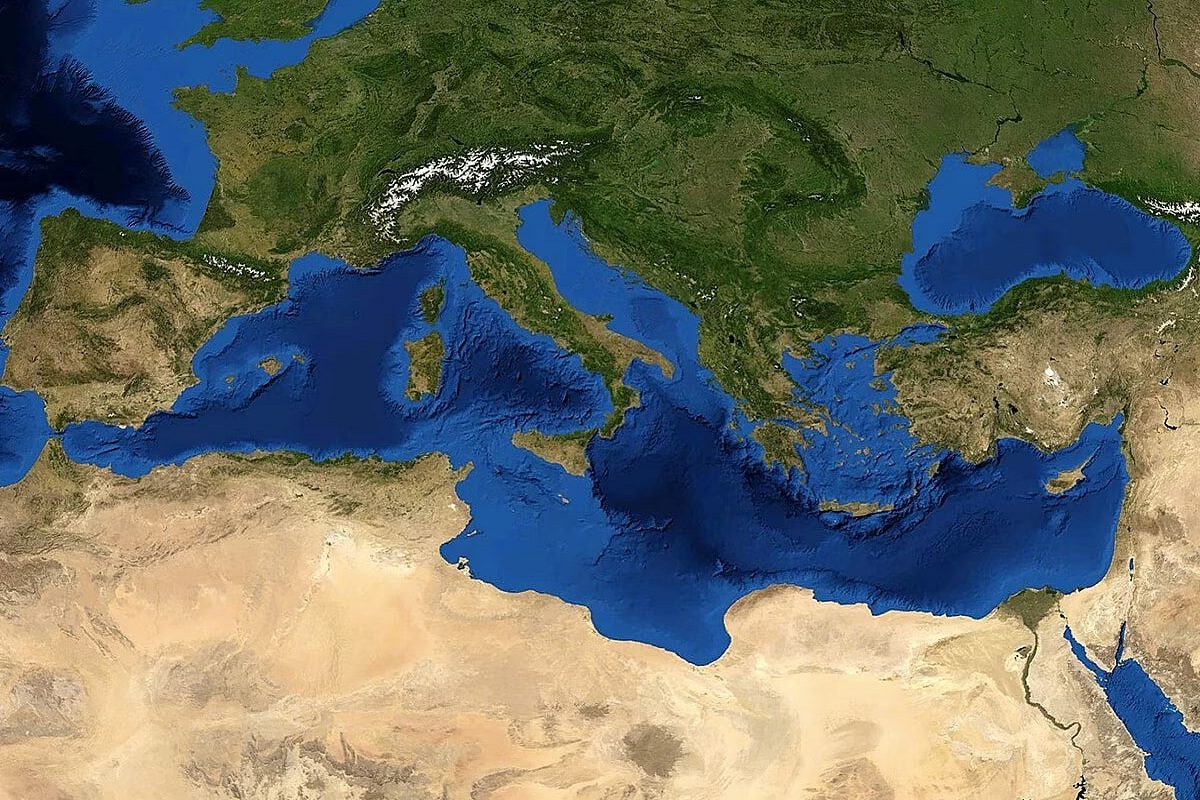 भूमध्य सागर के नीचे पृथ्वी की परत उलटा होने से स्पेन में गहरे भूकंप का खतरा