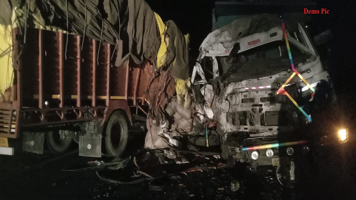 collision_between_truck_and_highway.jpg