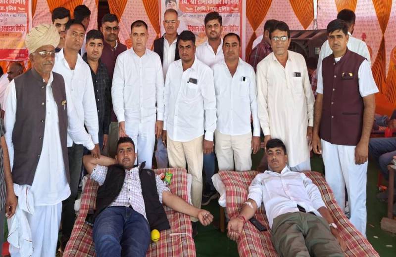 शिविर में 112 रक्तदाताओं ने किया रक्तदान, प्याऊ का भी किया लोकार्पण