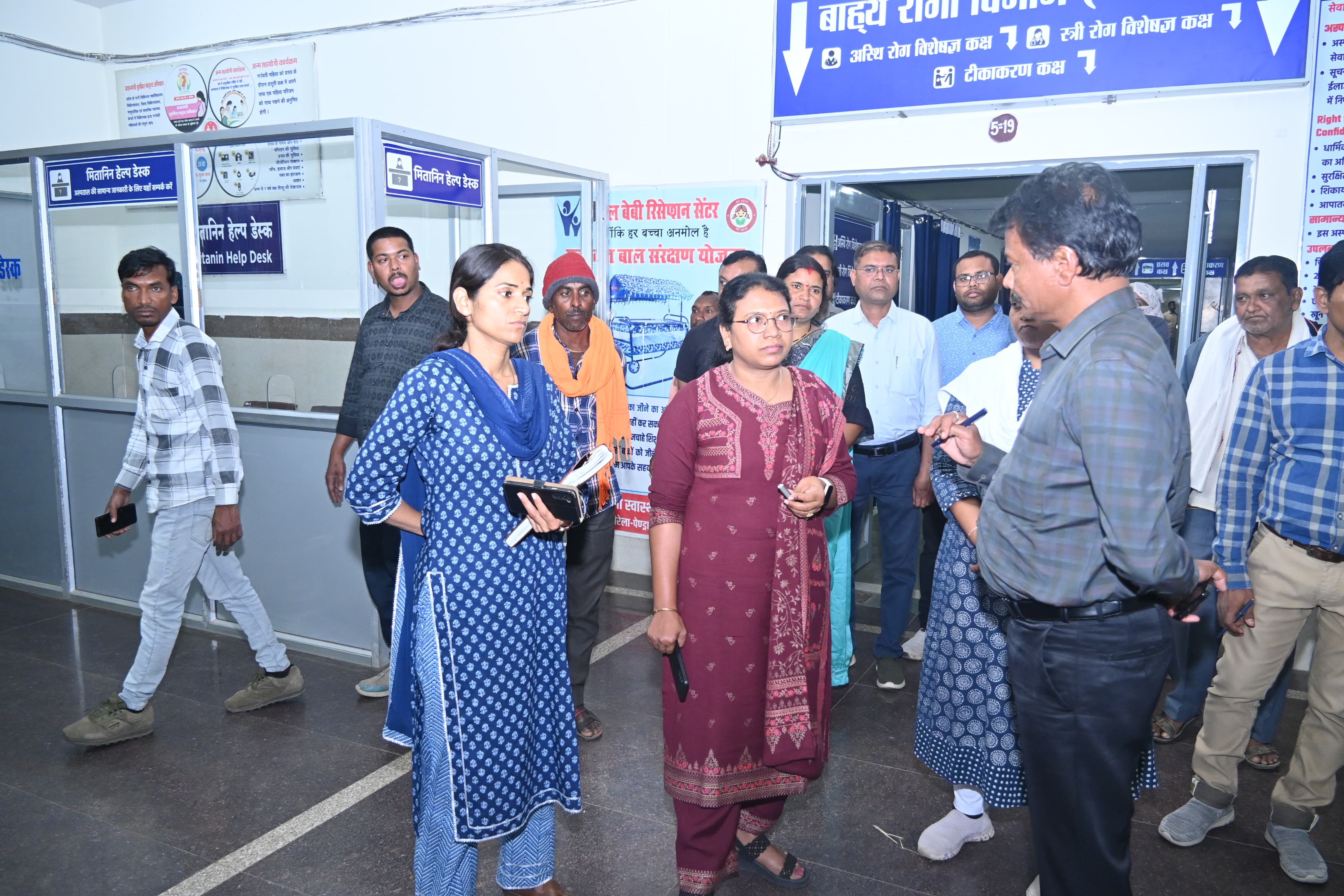 कलेक्टर ने जिला अस्पताल का निरीक्षण कर ली स्वास्थ्य सुविधाओं की जानकारी