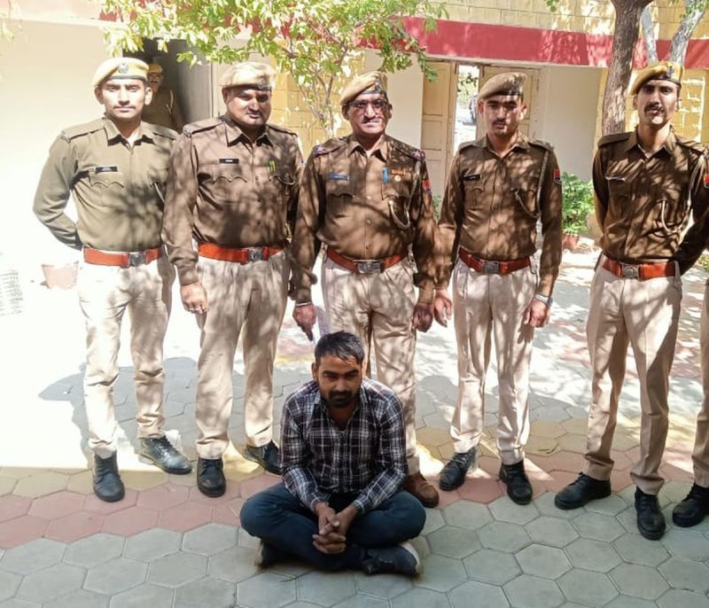 बाड़मेर ग्रामीण पुलिस टीम ने गिरफ्तार किया