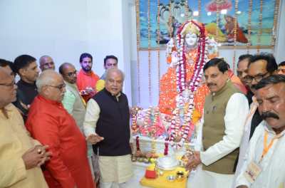 अचानक कार्यक्रम बदलकर एक दिन पहले ही पहुंच गए सीएम